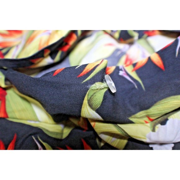 Vintage Malihini Hawaii Button Up Shirt Mens Size M - LOOSE BUTTON - Picture 3 of 6